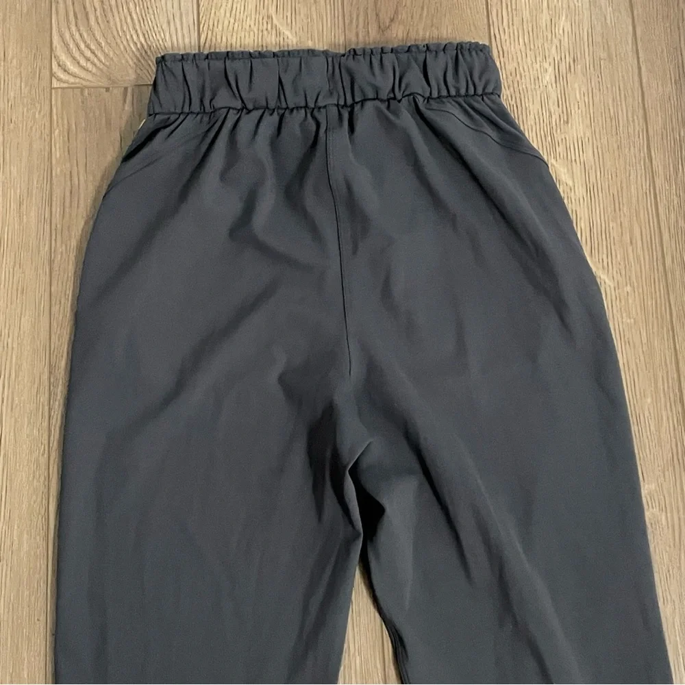 Lululemon Stretch Luxtreme‎ High Rise Jogger Pant